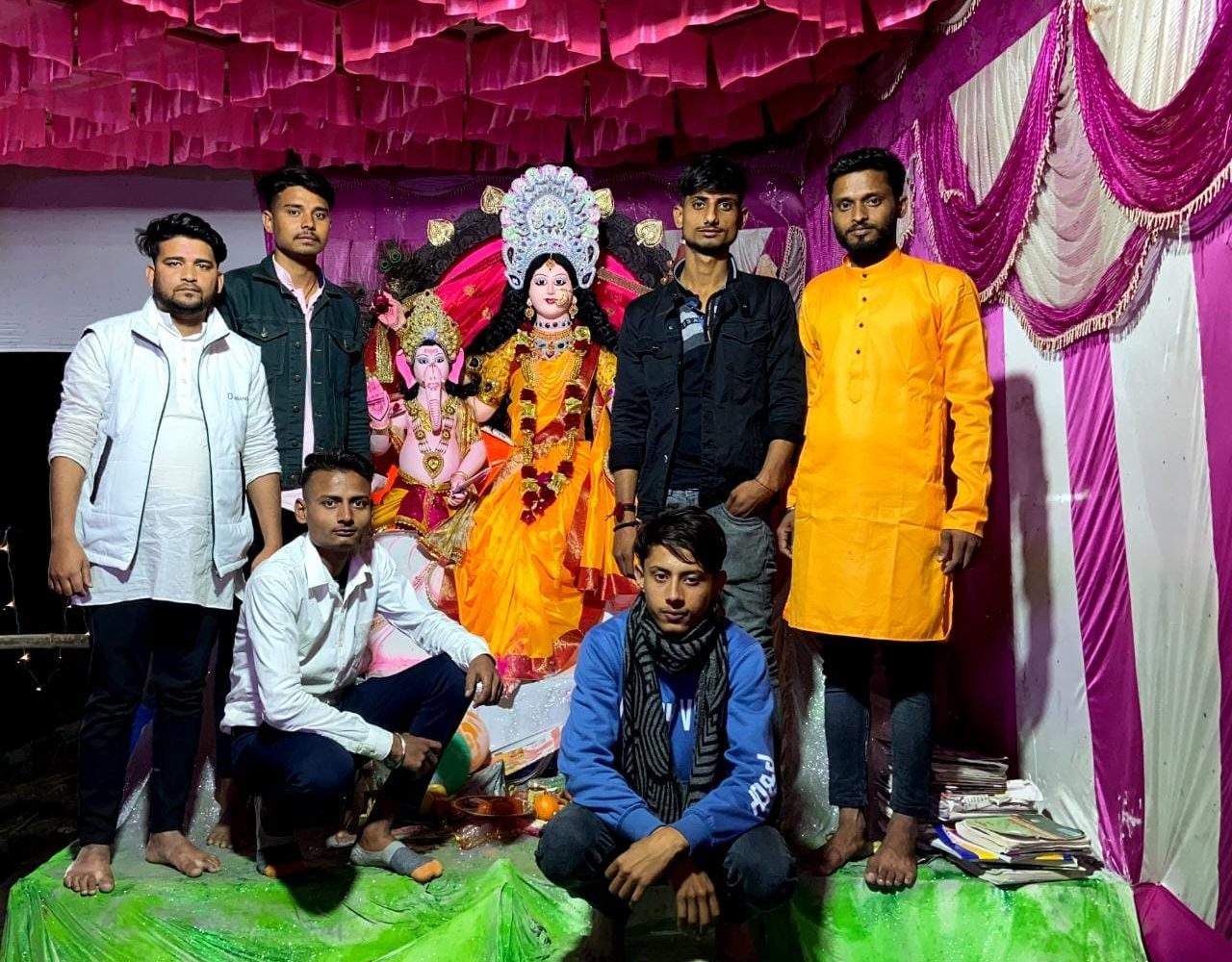 गणतंत्र दिवस और सरस्वती पूजा साथ साथ, युवाओ में उत्साह : देशभक्ति और आस्था एक साथ